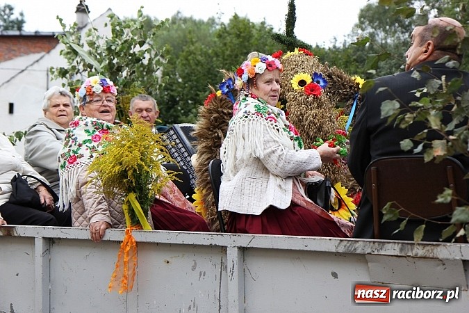 Zdjęcie w galerii na portalu naszraciborz.pl: Dożynki parafialne 2014 w Kobyli wiadomości z regionu