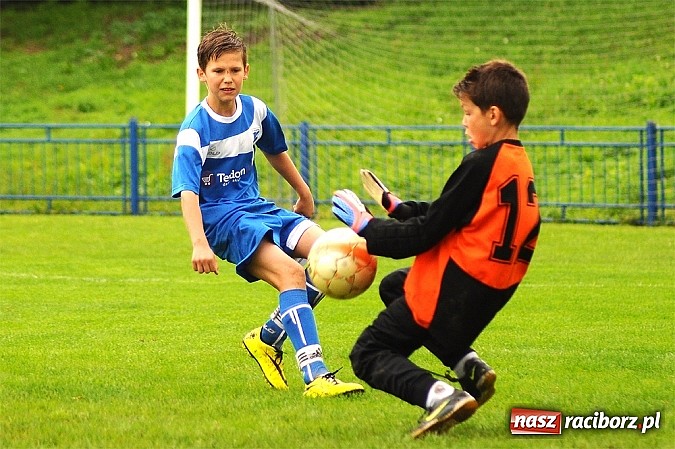 Zdjęcie w galerii na portalu naszraciborz.pl: I Turniej im. Zbigniewa Oszka za nami. Zwycięstwo piłkarzy z Częstochowy wiadomości z regionu