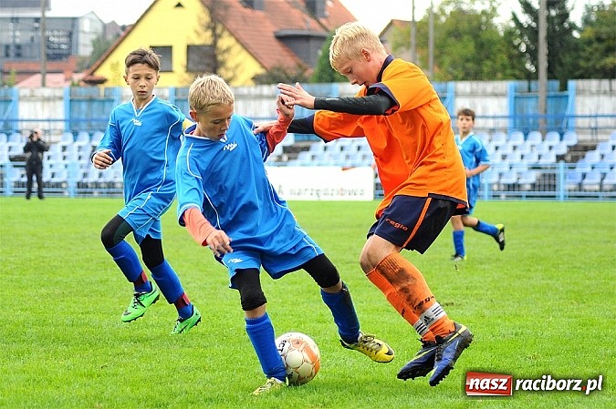 Zdjęcie w galerii na portalu naszraciborz.pl: I Turniej im. Zbigniewa Oszka za nami. Zwycięstwo piłkarzy z Częstochowy wiadomości z regionu