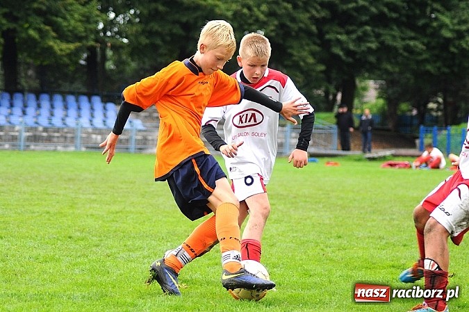 Zdjęcie w galerii na portalu naszraciborz.pl: I Turniej im. Zbigniewa Oszka za nami. Zwycięstwo piłkarzy z Częstochowy wiadomości z regionu