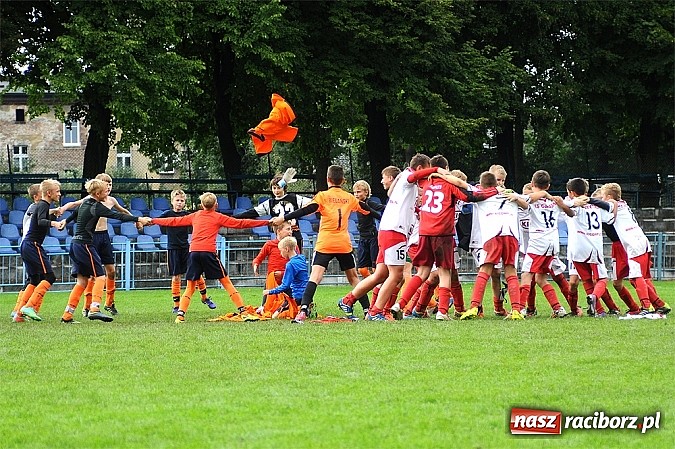 Zdjęcie w galerii na portalu naszraciborz.pl: I Turniej im. Zbigniewa Oszka za nami. Zwycięstwo piłkarzy z Częstochowy wiadomości z regionu