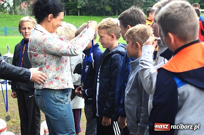 Zdjęcie w galerii na portalu naszraciborz.pl: I Turniej im. Zbigniewa Oszka za nami. Zwycięstwo piłkarzy z Częstochowy wiadomości z regionu