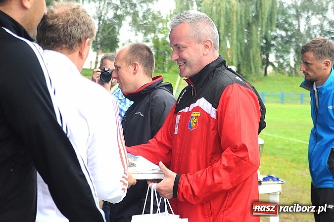 Zdjęcie w galerii na portalu naszraciborz.pl: I Turniej im. Zbigniewa Oszka za nami. Zwycięstwo piłkarzy z Częstochowy wiadomości z regionu