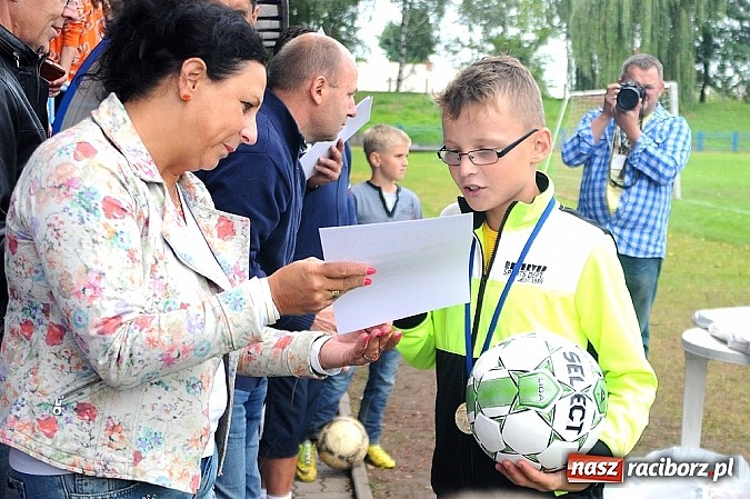 Zdjęcie w galerii na portalu naszraciborz.pl: I Turniej im. Zbigniewa Oszka za nami. Zwycięstwo piłkarzy z Częstochowy wiadomości z regionu