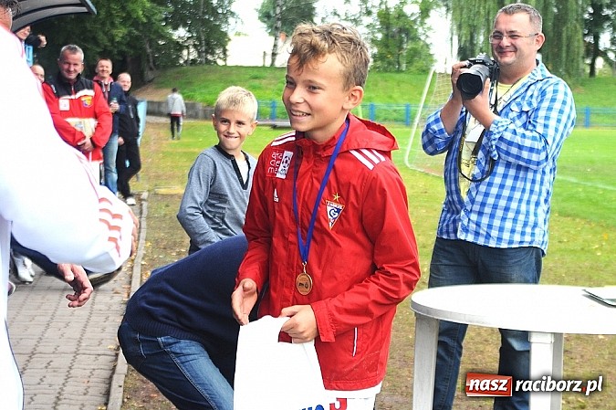 Zdjęcie w galerii na portalu naszraciborz.pl: I Turniej im. Zbigniewa Oszka za nami. Zwycięstwo piłkarzy z Częstochowy wiadomości z regionu