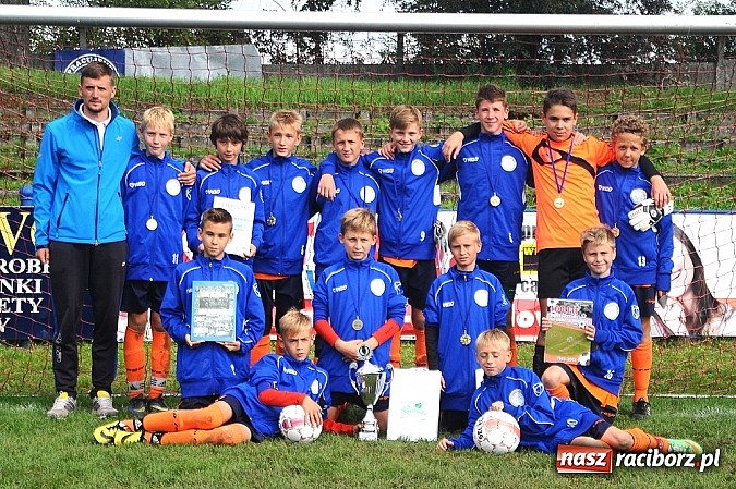 Zdjęcie w galerii na portalu naszraciborz.pl: I Turniej im. Zbigniewa Oszka za nami. Zwycięstwo piłkarzy z Częstochowy wiadomości z regionu