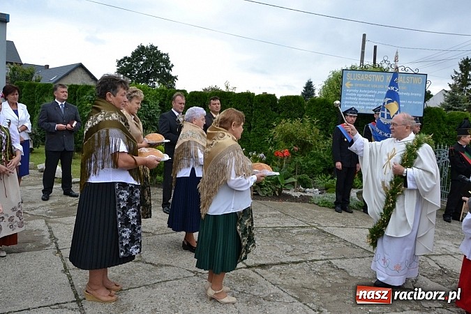 Zdjęcie w galerii na portalu naszraciborz.pl: Dożynki 2014. Chleb dla każdego w Krzyżanowicach wiadomości z regionu