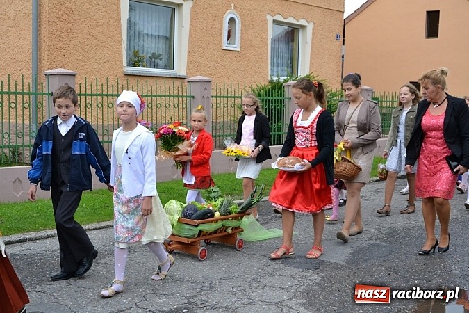 Zdjęcie w galerii na portalu naszraciborz.pl: Dożynki 2014. Chleb dla każdego w Krzyżanowicach wiadomości z regionu