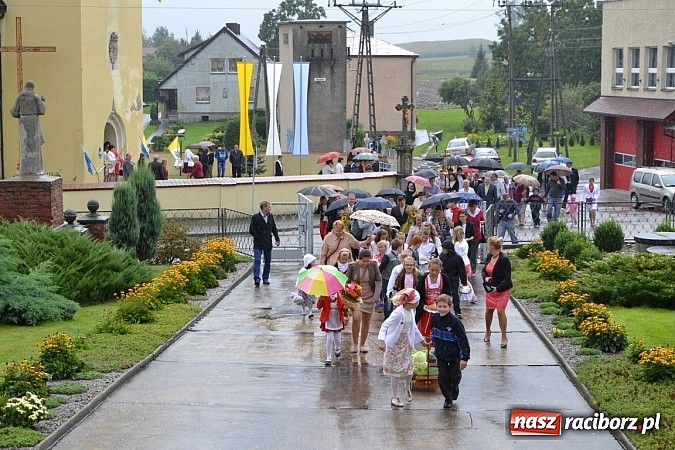 Zdjęcie w galerii na portalu naszraciborz.pl: Dożynki 2014. Chleb dla każdego w Krzyżanowicach wiadomości z regionu