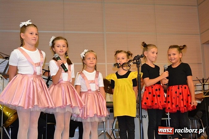 Zdjęcie w galerii na portalu naszraciborz.pl: Bawarczycy na festynie DFK w Tworkowie wiadomości z regionu