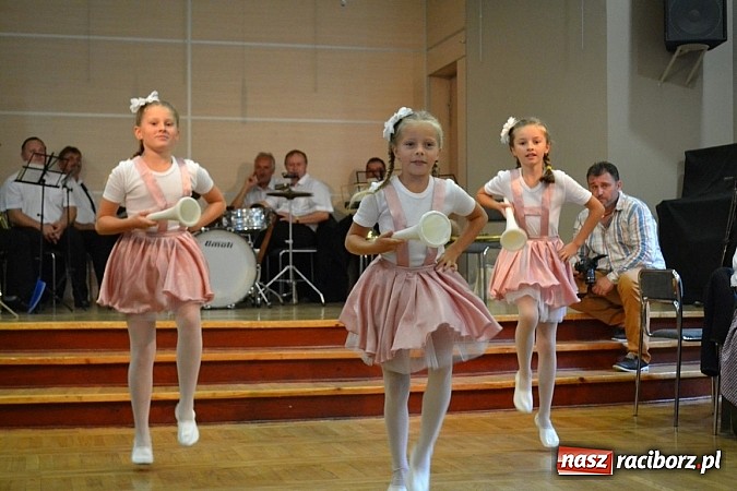 Zdjęcie w galerii na portalu naszraciborz.pl: Bawarczycy na festynie DFK w Tworkowie wiadomości z regionu