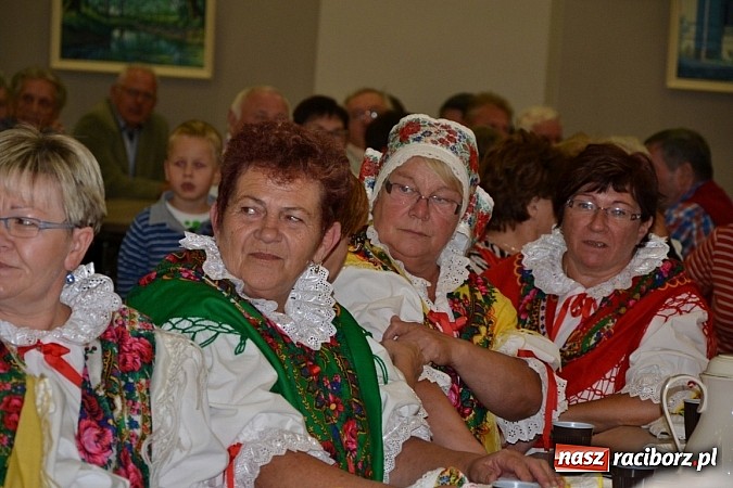 Zdjęcie w galerii na portalu naszraciborz.pl: Bawarczycy na festynie DFK w Tworkowie wiadomości z regionu