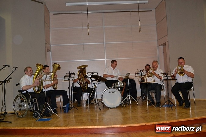 Zdjęcie w galerii na portalu naszraciborz.pl: Bawarczycy na festynie DFK w Tworkowie wiadomości z regionu