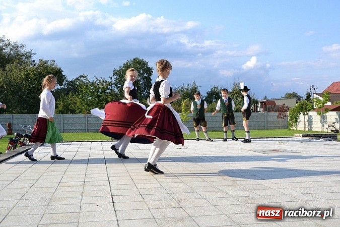 Zdjęcie w galerii na portalu naszraciborz.pl: Bawarczycy na festynie DFK w Tworkowie wiadomości z regionu