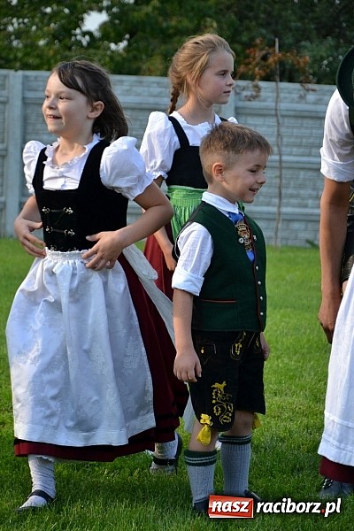 Zdjęcie w galerii na portalu naszraciborz.pl: Bawarczycy na festynie DFK w Tworkowie wiadomości z regionu