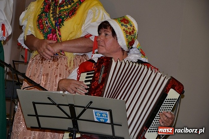 Zdjęcie w galerii na portalu naszraciborz.pl: Bawarczycy na festynie DFK w Tworkowie wiadomości z regionu