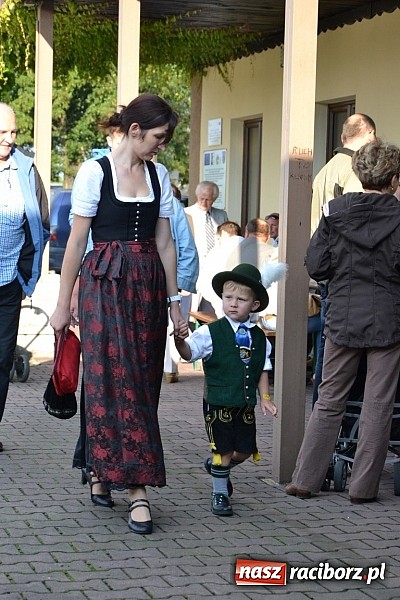 Zdjęcie w galerii na portalu naszraciborz.pl: Bawarczycy na festynie DFK w Tworkowie wiadomości z regionu