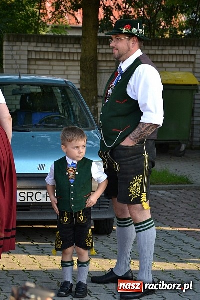 Zdjęcie w galerii na portalu naszraciborz.pl: Bawarczycy na festynie DFK w Tworkowie wiadomości z regionu