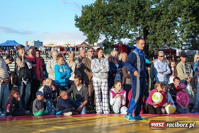 Zdjęcie w galerii na portalu naszraciborz.pl: Atrakcje drugiego dnia Memoriału 2014 wiadomości z regionu