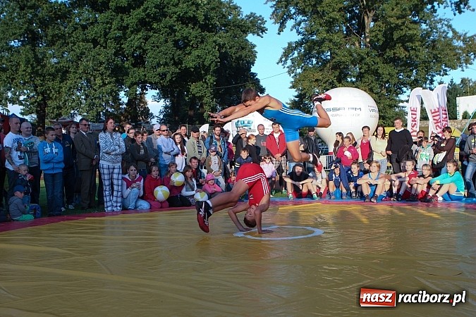 Zdjęcie w galerii na portalu naszraciborz.pl: Atrakcje drugiego dnia Memoriału 2014 wiadomości z regionu