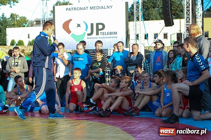 Zdjęcie w galerii na portalu naszraciborz.pl: Atrakcje drugiego dnia Memoriału 2014 wiadomości z regionu