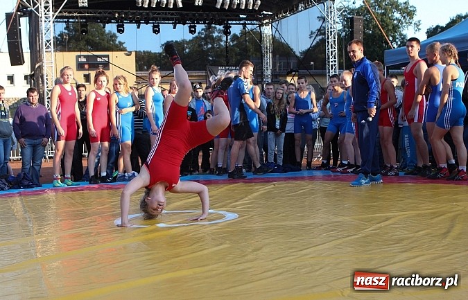 Zdjęcie w galerii na portalu naszraciborz.pl: Atrakcje drugiego dnia Memoriału 2014 wiadomości z regionu