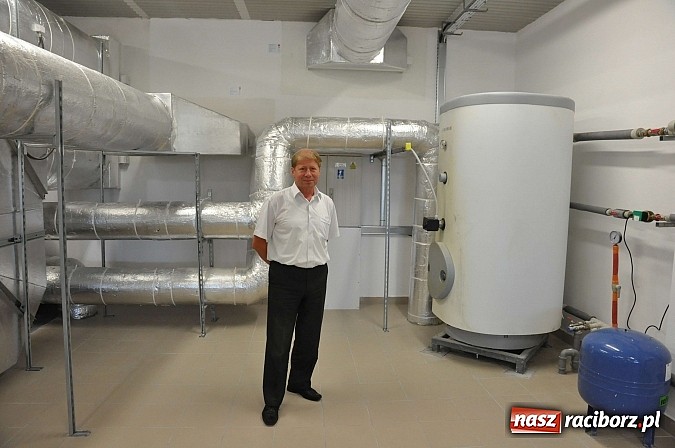 Zdjęcie w galerii na portalu naszraciborz.pl: Siatkarki UKS Krzanowice od dziś testują nową halę sportową. Zobacz jak wygląda wiadomości z regionu