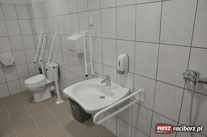 Zdjęcie w galerii na portalu naszraciborz.pl: Siatkarki UKS Krzanowice od dziś testują nową halę sportową. Zobacz jak wygląda wiadomości z regionu