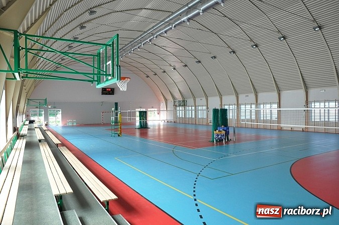 Zdjęcie w galerii na portalu naszraciborz.pl: Siatkarki UKS Krzanowice od dziś testują nową halę sportową. Zobacz jak wygląda wiadomości z regionu