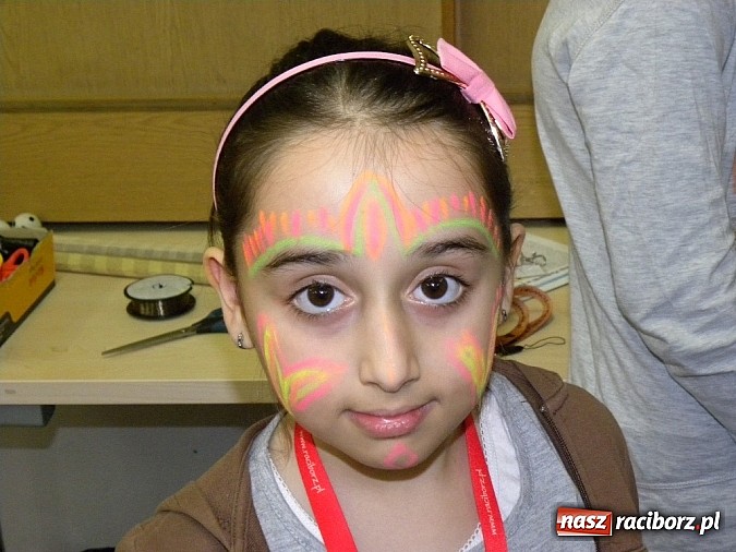 Zdjęcie w galerii na portalu naszraciborz.pl: W krainie zielonego złota, czyli kolejna podróż z biblioteką wiadomości z regionu