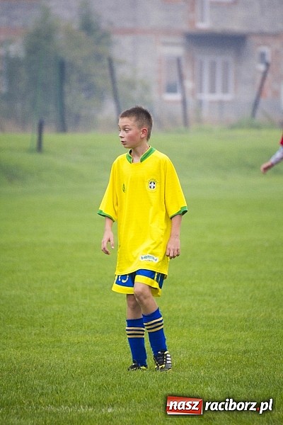 Zdjęcie w galerii na portalu naszraciborz.pl: Canarinhos z Krzanowic zremisowali z Syrynią wiadomości z regionu