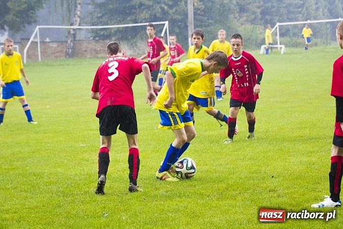 Zdjęcie w galerii na portalu naszraciborz.pl: Canarinhos z Krzanowic zremisowali z Syrynią wiadomości z regionu