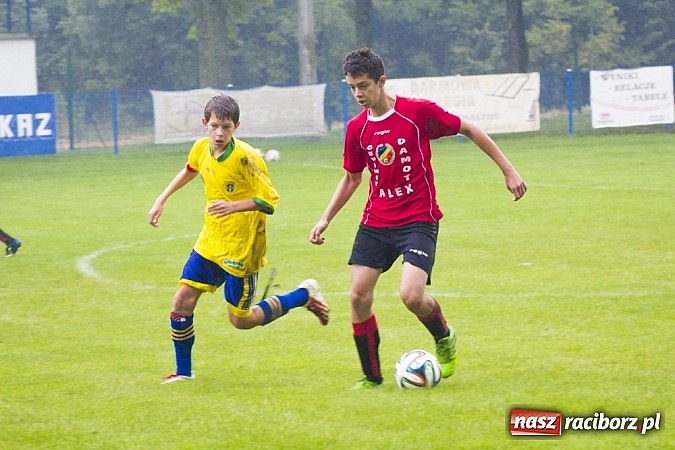 Zdjęcie w galerii na portalu naszraciborz.pl: Canarinhos z Krzanowic zremisowali z Syrynią wiadomości z regionu