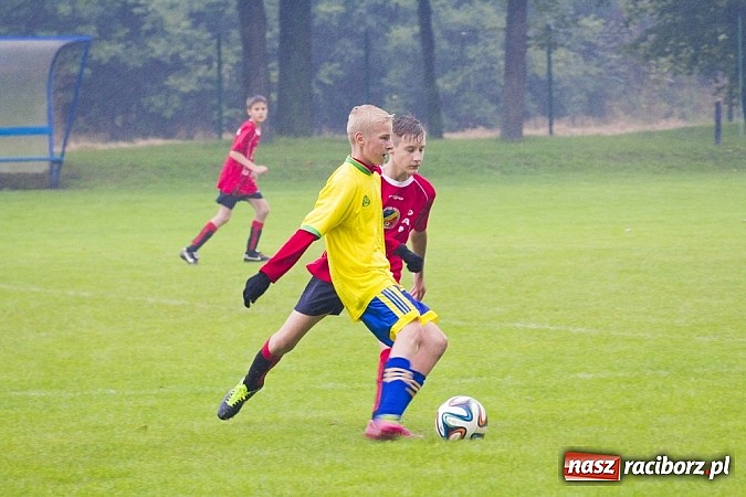 Zdjęcie w galerii na portalu naszraciborz.pl: Canarinhos z Krzanowic zremisowali z Syrynią wiadomości z regionu