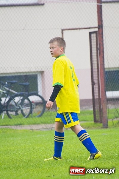 Zdjęcie w galerii na portalu naszraciborz.pl: Canarinhos z Krzanowic zremisowali z Syrynią wiadomości z regionu