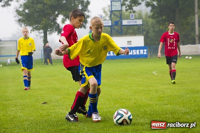Zdjęcie w galerii na portalu naszraciborz.pl: Canarinhos z Krzanowic zremisowali z Syrynią wiadomości z regionu