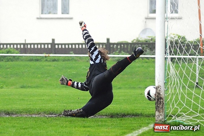 Zdjęcie w galerii na portalu naszraciborz.pl: Osiem goli Startu na inaugurację sezonu trampkarzy wiadomości z regionu