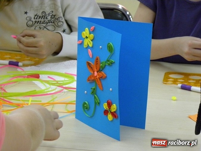 Zdjęcie w galerii na portalu naszraciborz.pl: Filc, krepina i quilling, czyli Mała Akademia Sztuki na wakacjach wiadomości z regionu