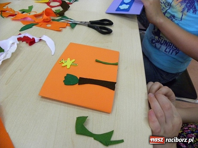 Zdjęcie w galerii na portalu naszraciborz.pl: Filc, krepina i quilling, czyli Mała Akademia Sztuki na wakacjach wiadomości z regionu