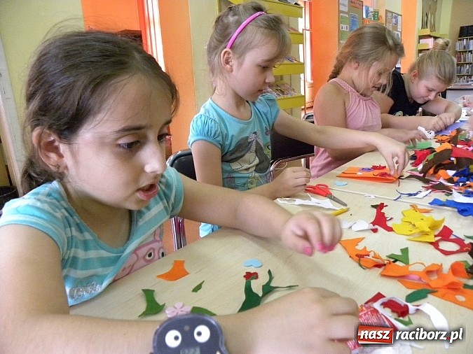 Zdjęcie w galerii na portalu naszraciborz.pl: Filc, krepina i quilling, czyli Mała Akademia Sztuki na wakacjach wiadomości z regionu