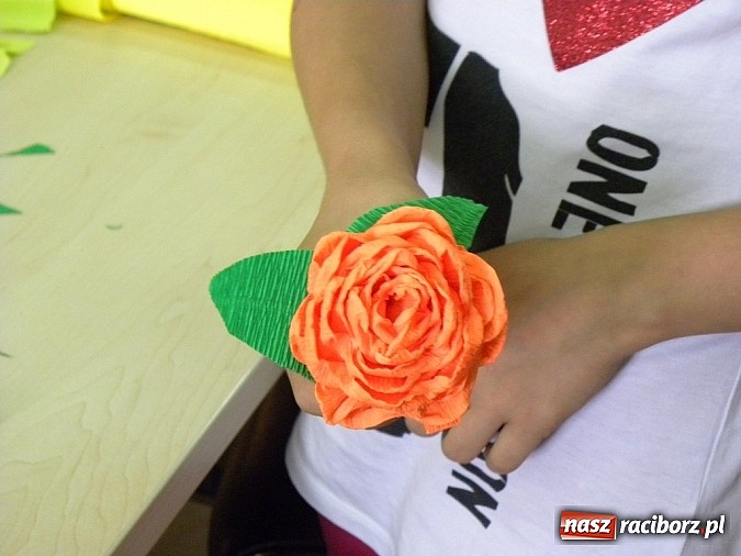 Zdjęcie w galerii na portalu naszraciborz.pl: Filc, krepina i quilling, czyli Mała Akademia Sztuki na wakacjach wiadomości z regionu