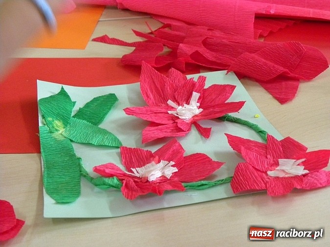 Zdjęcie w galerii na portalu naszraciborz.pl: Filc, krepina i quilling, czyli Mała Akademia Sztuki na wakacjach wiadomości z regionu