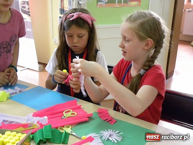 Zdjęcie w galerii na portalu naszraciborz.pl: Filc, krepina i quilling, czyli Mała Akademia Sztuki na wakacjach wiadomości z regionu