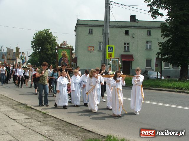 Zdjęcie w galerii na portalu naszraciborz.pl: Pielgrzymowali z Bieńkowic do Raciborza wiadomości z regionu