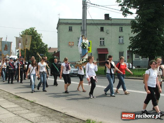 Zdjęcie w galerii na portalu naszraciborz.pl: Pielgrzymowali z Bieńkowic do Raciborza wiadomości z regionu