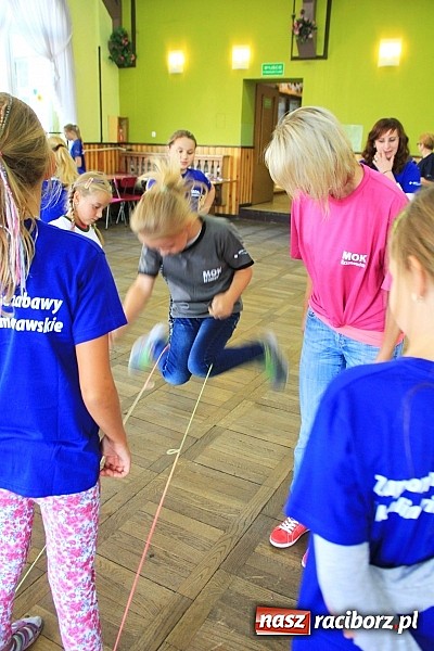 Zdjęcie w galerii na portalu naszraciborz.pl: To była zabawa! Zapomniane gry i zabawy przypomniano w Domu Kultury w Borucinie wiadomości z regionu
