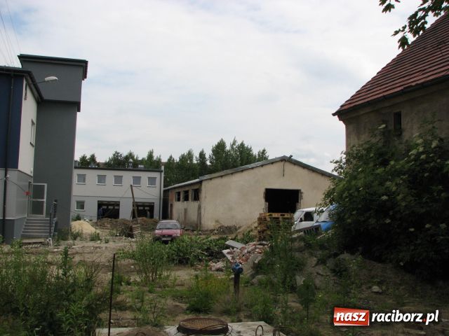 Zdjęcie w galerii na portalu naszraciborz.pl: Pożegnanie z biurowcem Prodrynu wiadomości z regionu