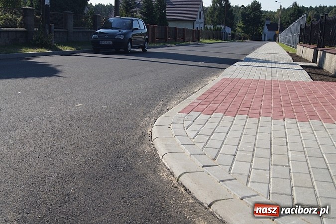 Zdjęcie w galerii na portalu naszraciborz.pl: Ul. Rudzka w Górkach Śl. już po remoncie wiadomości z regionu