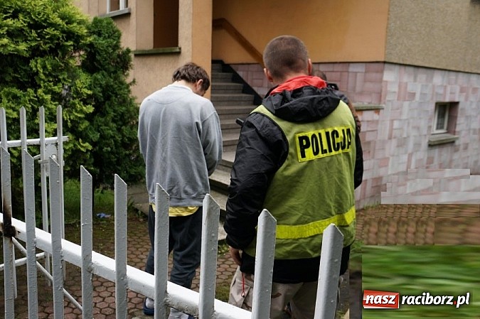 Zdjęcie w galerii na portalu naszraciborz.pl: Syn zabił ojca a ciało zakopał na posesji! wiadomości z regionu