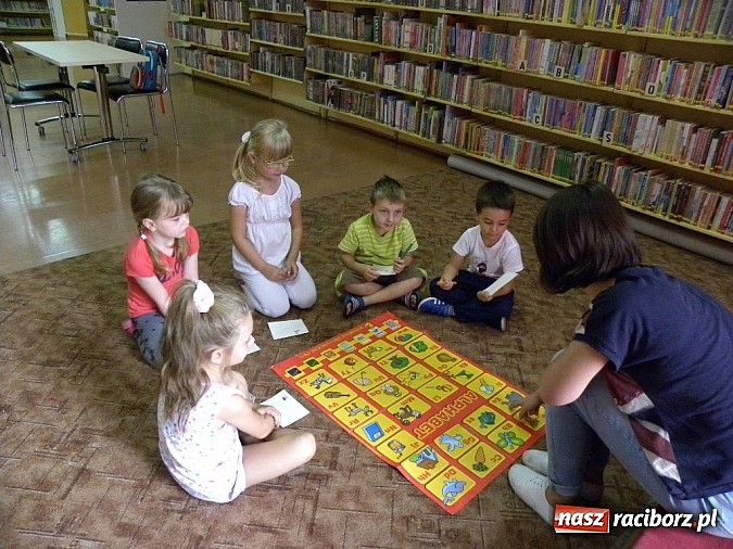 Zdjęcie w galerii na portalu naszraciborz.pl: Angielski w Bibliotece is number one!  wiadomości z regionu